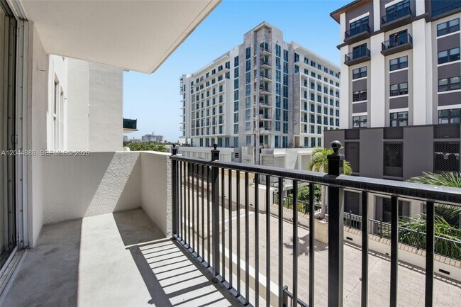 Building Photo - 4100 Salzedo St