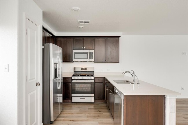 Building Photo - 13520 Knights Br Dr