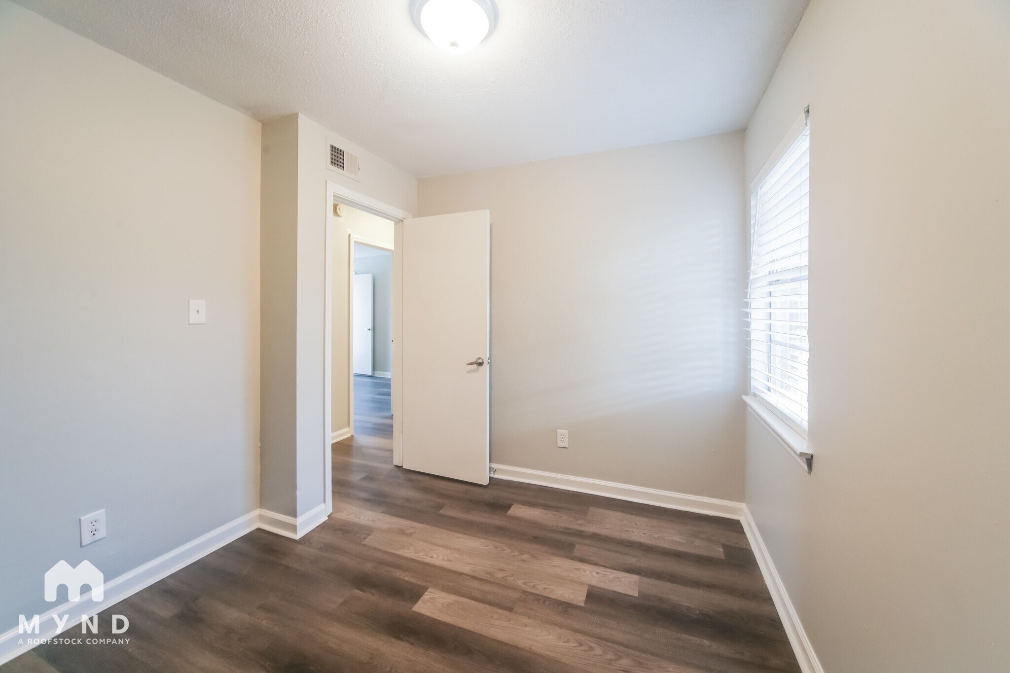Building Photo - 2695 Shady Grove Dr