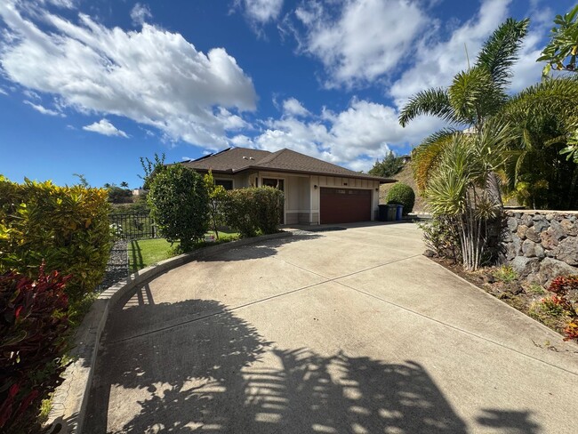 Building Photo - Beautiful 3-Bedroom & 3-Bathroom (Kapolei,...