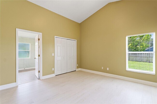 Building Photo - 723 Glenco Dr