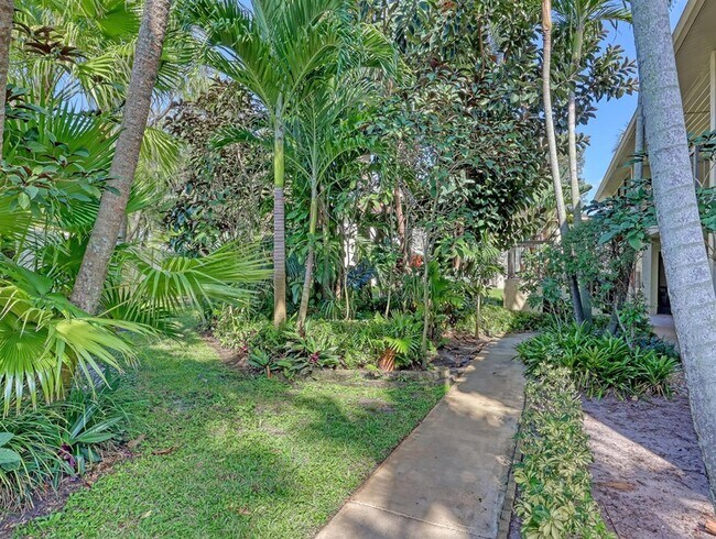Building Photo - 6552 Chasewood Dr