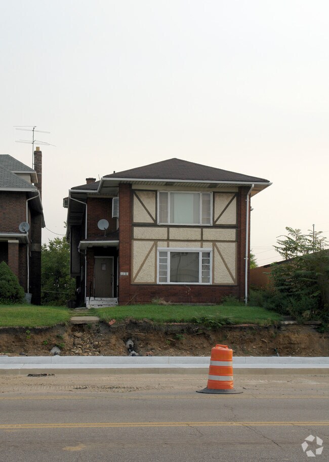 Building Photo - DEMOLISHED