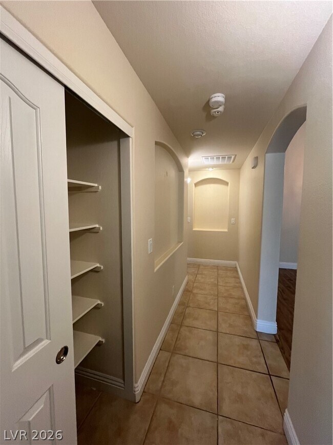 Building Photo - 3309 Blueberry Climber Ave