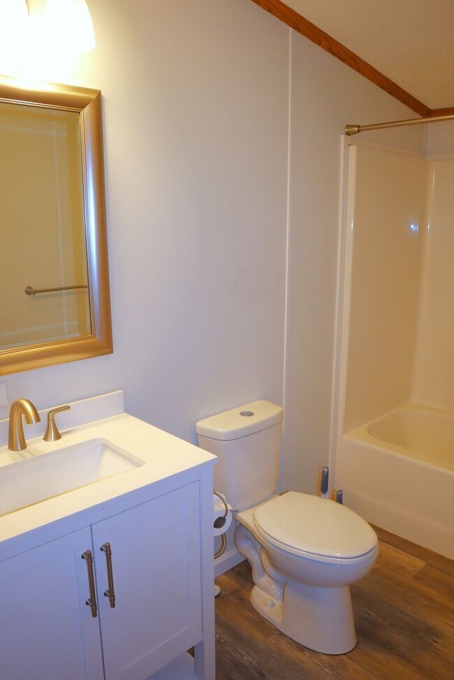 Building Photo - Lovely 3 bedroom, 2 bath home!