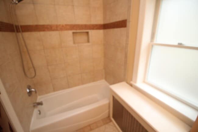 Building Photo - Exceptional Upper Fells 2bd/2ba End Rowhome w/ CAC & Rooftop Deck!--Available 7/15