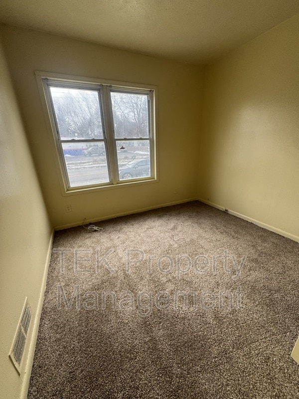 Building Photo - 1010 Clifford Ave