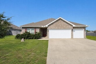 Building Photo - 1110 Shoal River Dr