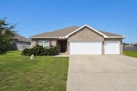 Building Photo - 1110 Shoal River Dr