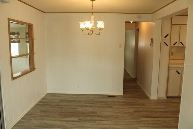 Building Photo - 204 50th Ave Dr W