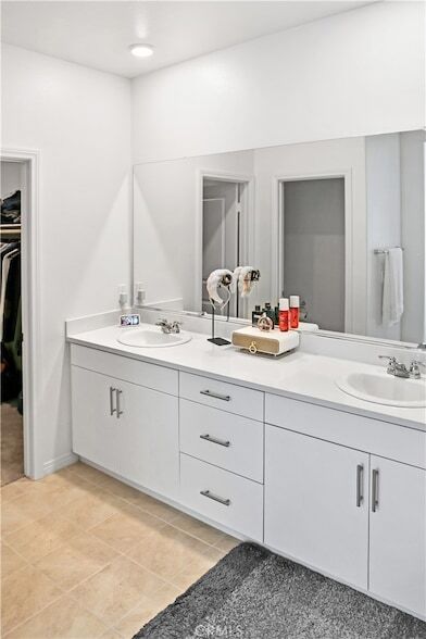 Building Photo - 16670 Crocus Ln