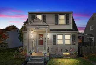 Building Photo - Charming 2 Bedroom, 1 Bath Home in West York Schools!!