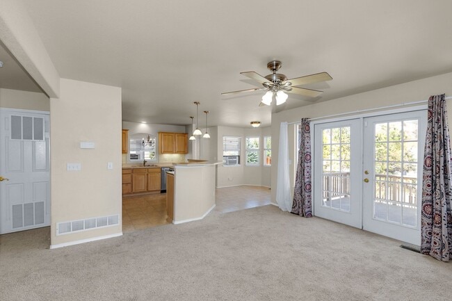 Building Photo - Pinon Valley 2 story 3 bedroom home