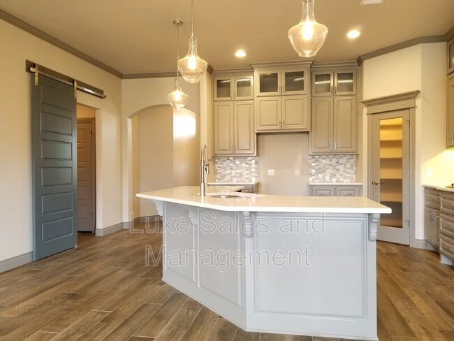 Building Photo - 1433 Kelley Pointe Pkwy