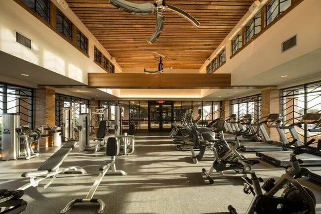 Building Photo - 7310 Camden Crestwood Way