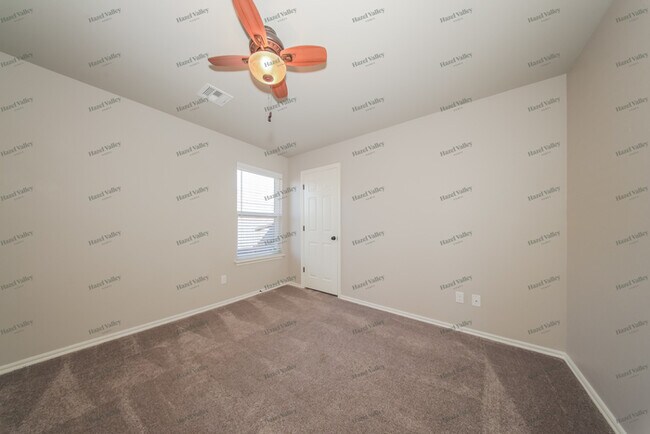 Building Photo - 2713 Crystal Pine Dr