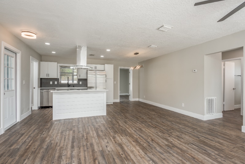 Building Photo - 2326 E 112th Ave