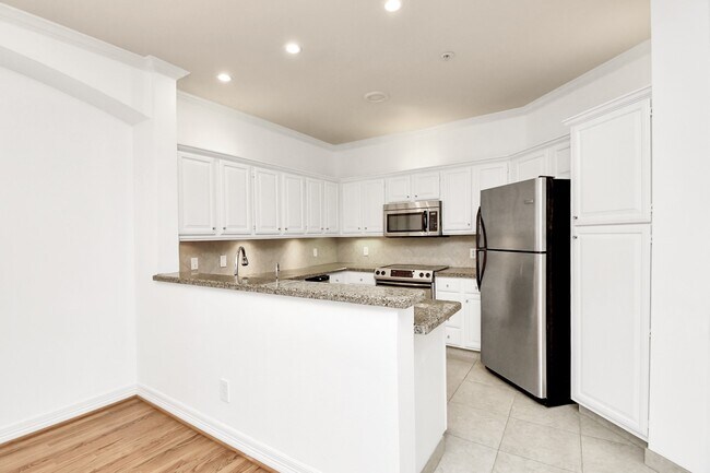 Building Photo - 2111 Welch St