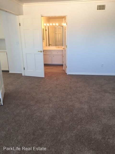 Building Photo - 5965 Lazy Trail Ct