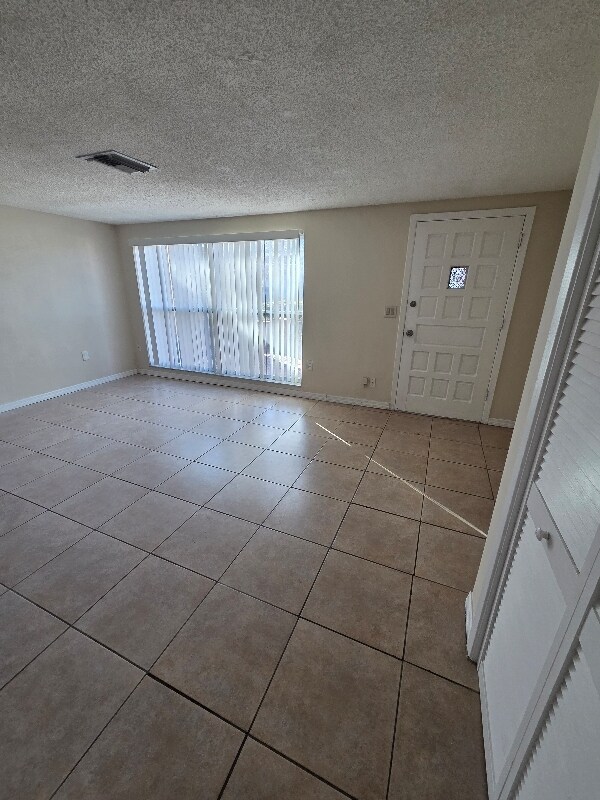 Building Photo - 7205 Rockwood Dr