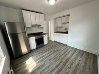 Building Photo - 166 Higbie Ln