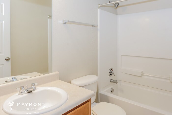 Building Photo - 15406 Mill Valley Dr