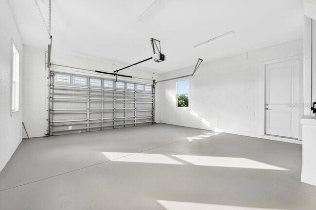 Building Photo - 200 Snowy Orchid Way