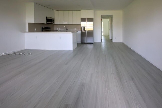 Building Photo - 345 Mansfield Dr