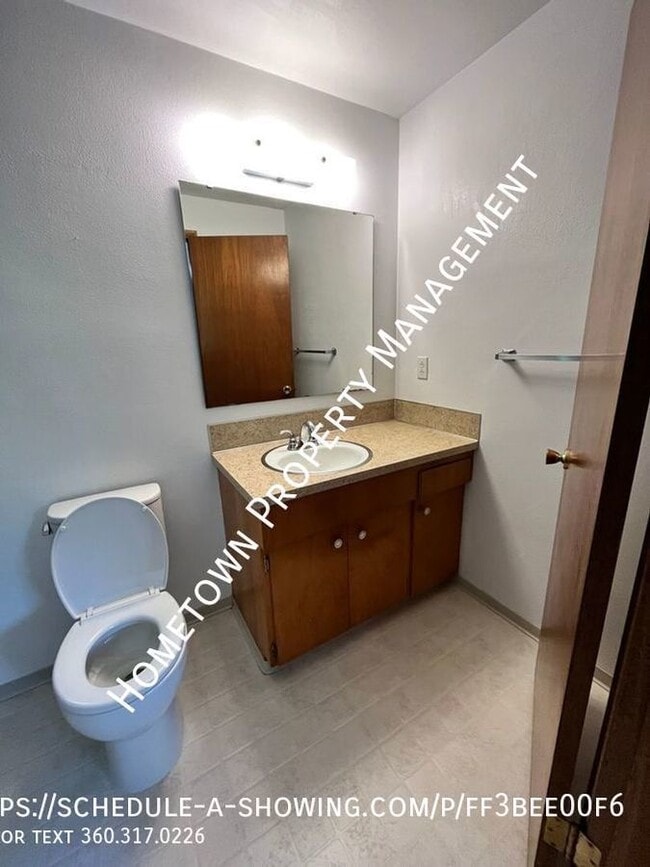 Building Photo - 3 Bedroom Rambler Available now!!