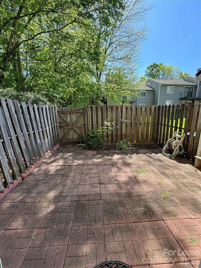 Building Photo - 3282 Heathstead Place
