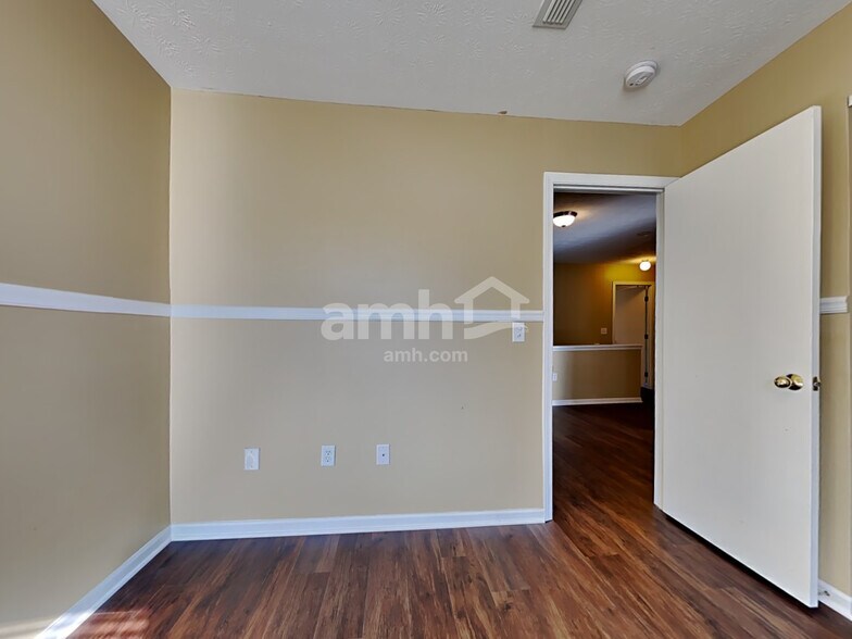 Building Photo - 7730 Hillsdowne Cir