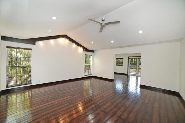 Building Photo - 6943 Giralda Cir