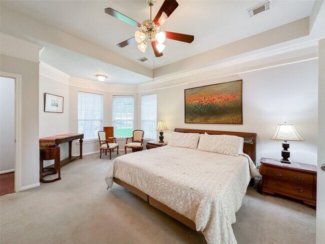 Building Photo - 9402 Brentwood Lakes Cir