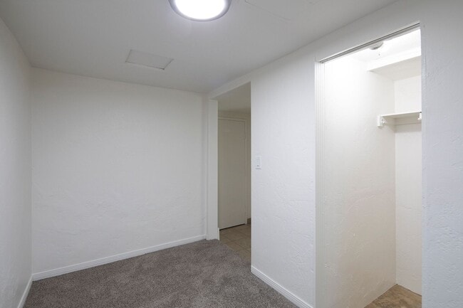 Building Photo - *OPEN HOUSE: 10/31 10AM-12PM* Junior 1 BR ...