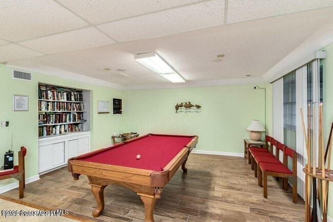 Building Photo - 520 Palm Springs Blvd