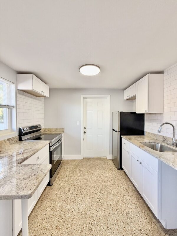 Building Photo - 115 Cleveland Ave SW