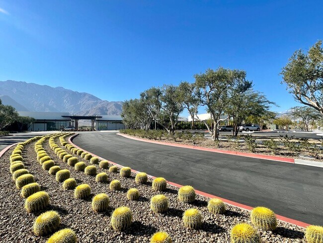 Building Photo - COMING SOON! STUNNING 3 Bedroom/2.5 bathroom in the highly desired Miralon Community!