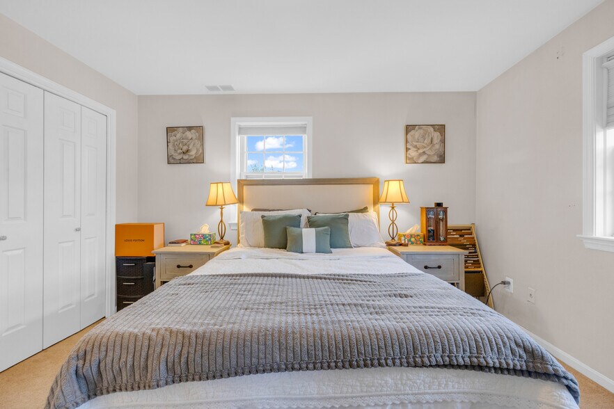 Building Photo - 4800 Bradley Blvd