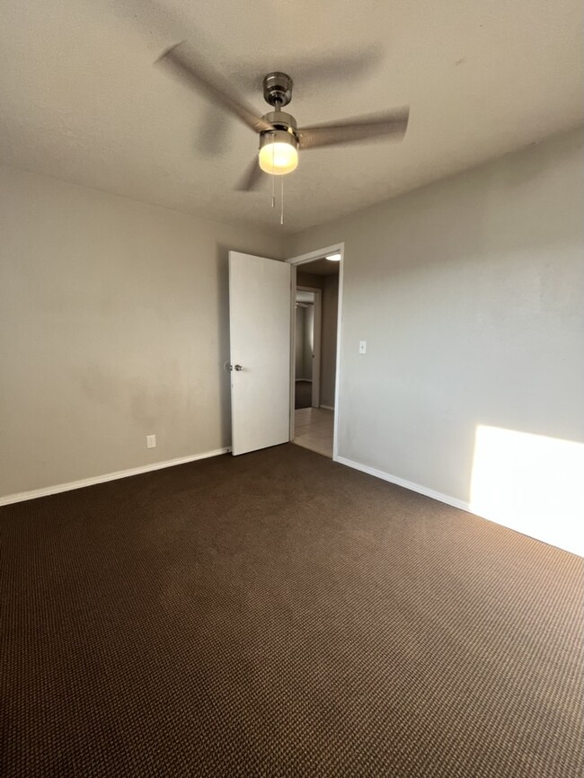 Building Photo - 507 Tindall Ave