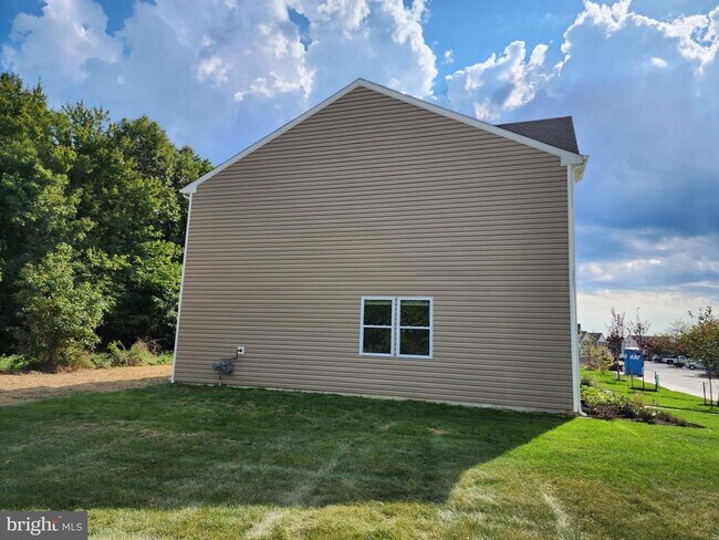 Building Photo - 401 Wood Duck Dr