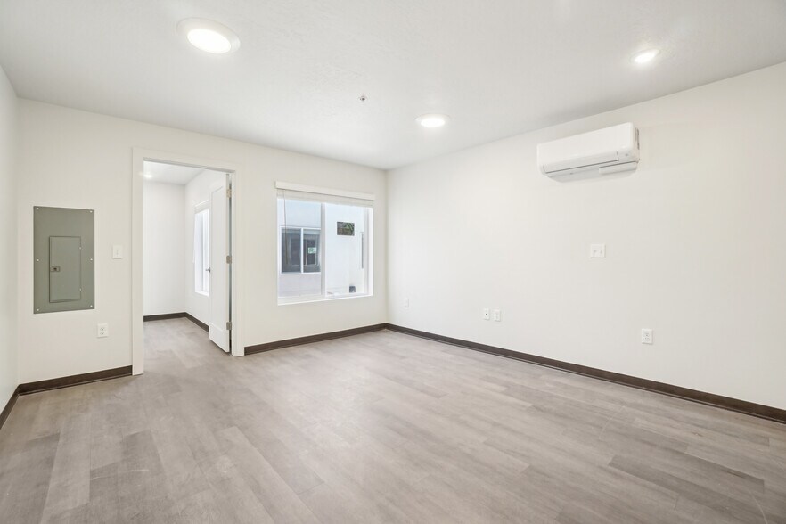 Building Photo - 1326 S 500 E
