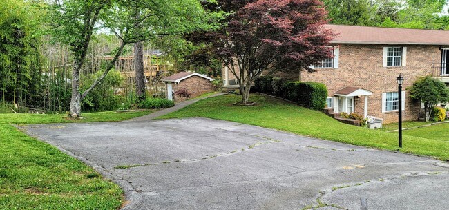 Building Photo - Lenoir City, 37772 - 2 Bedroom, 2 Full Bath, 1,000 square foot One-Level Condo SHORT TERM LEASE O...