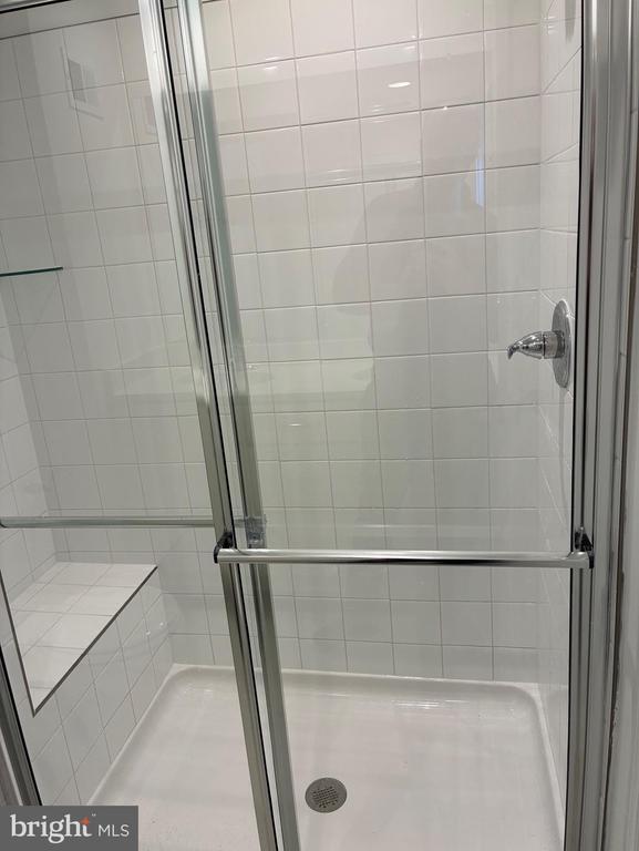 Building Photo - 473 Husky Trl