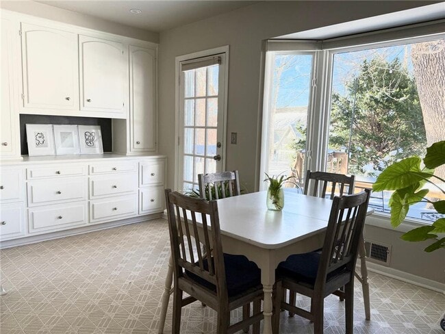 Building Photo - 6904 Gleason Rd