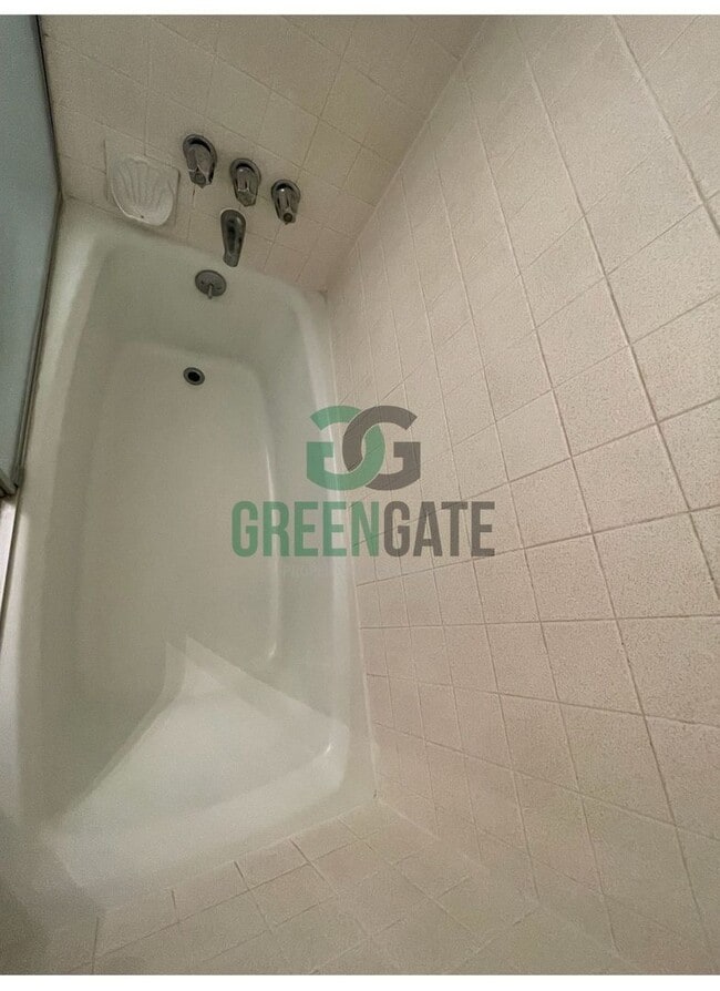 Building Photo - Spacious 4Bedroom 2Bath AVAILABLE NOW in Modesto!!