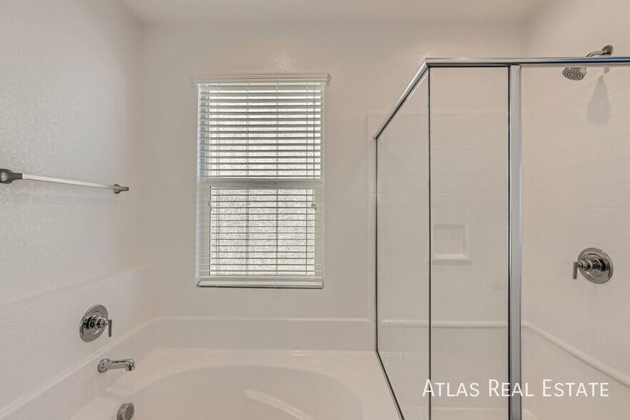Building Photo - 4048 N Atoll Reefs St
