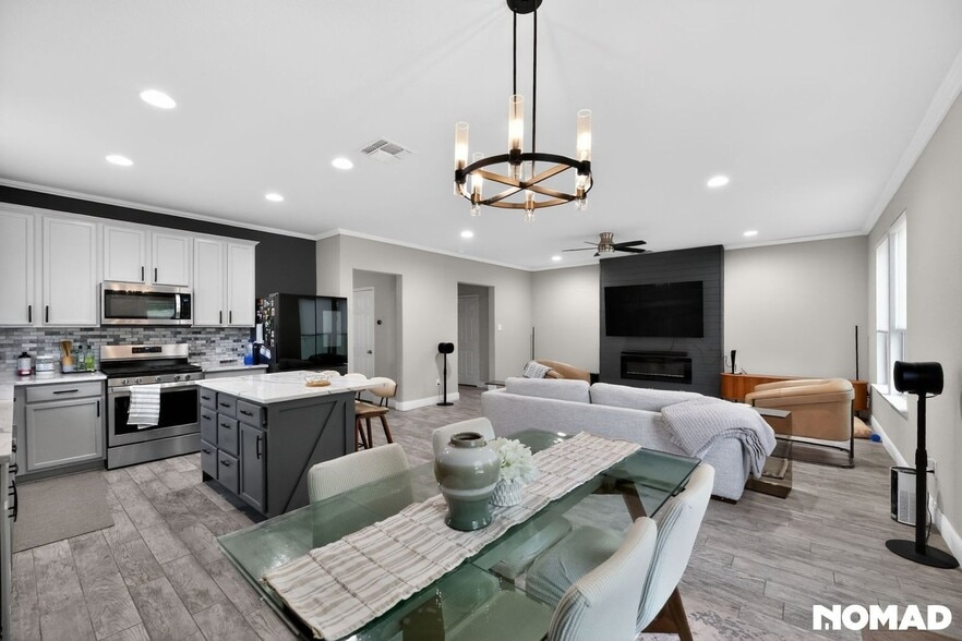 Building Photo - 417 Ln Dera Dr