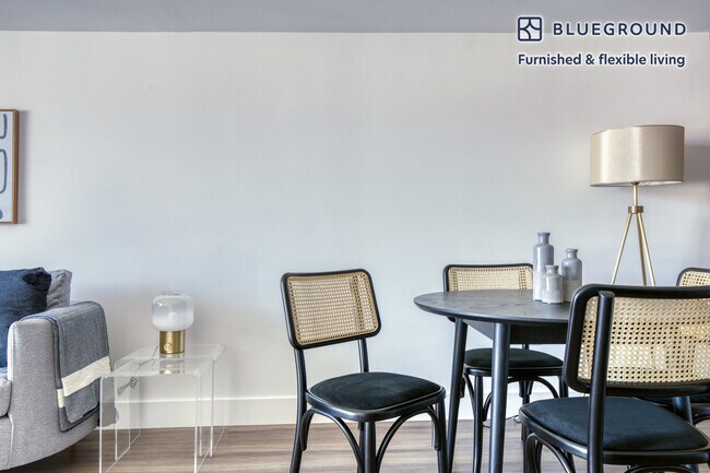 Building Photo - 1539 Purdue Ave