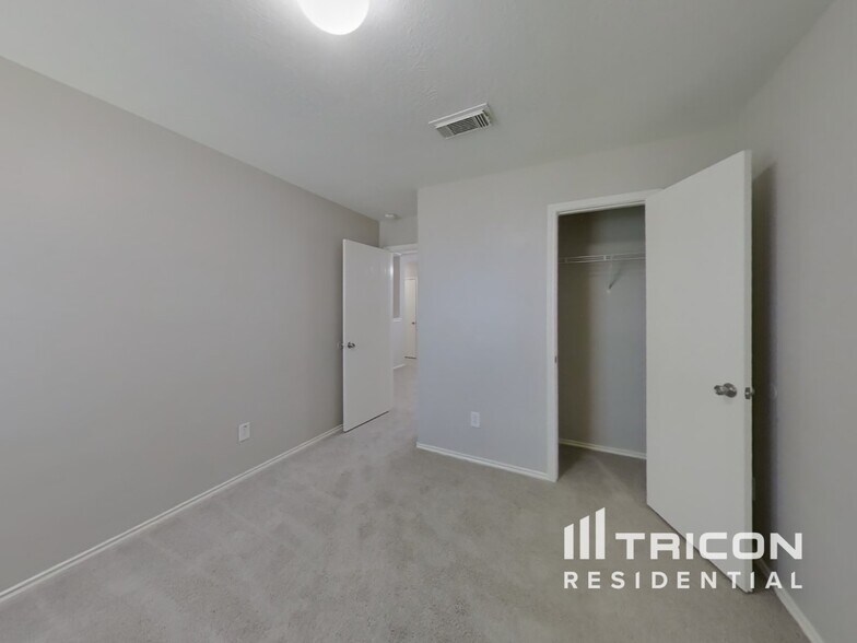 Building Photo - 13007 Lark Point Ct