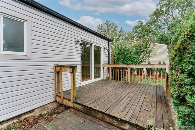 Building Photo - 11809 Meteor Dr